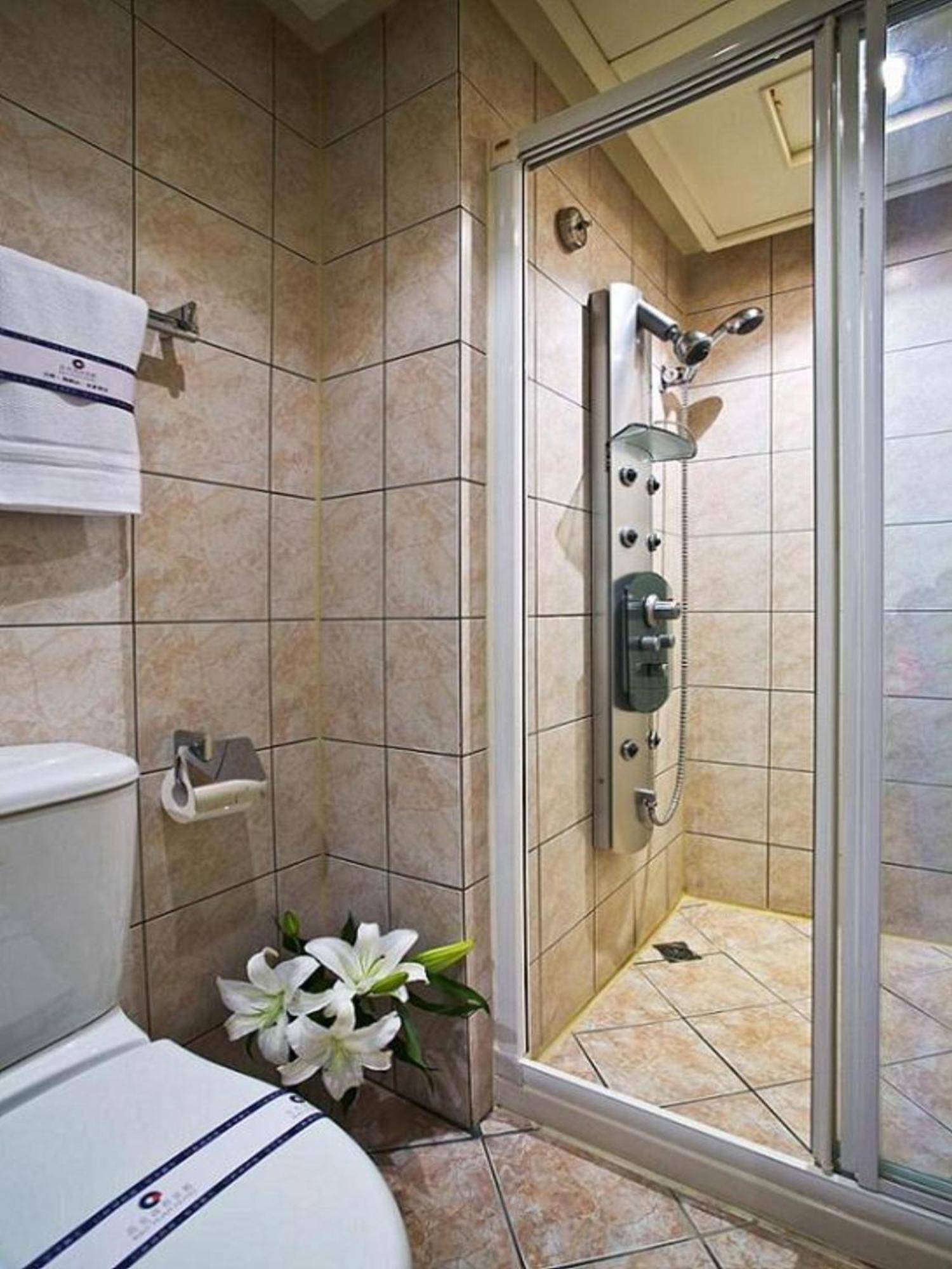 Kao Yuan Hotel - Zhong Shan Taichung Buitenkant foto