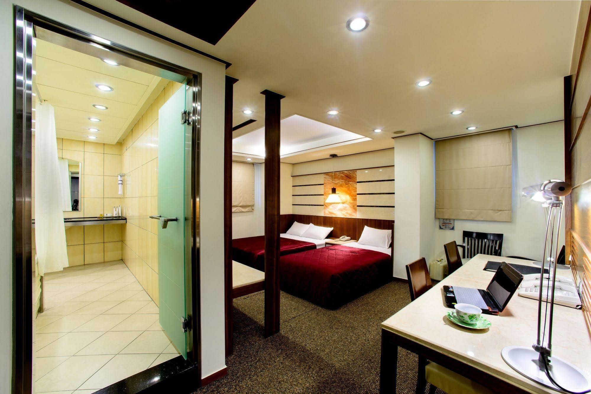 Kao Yuan Hotel - Zhong Shan Taichung Buitenkant foto