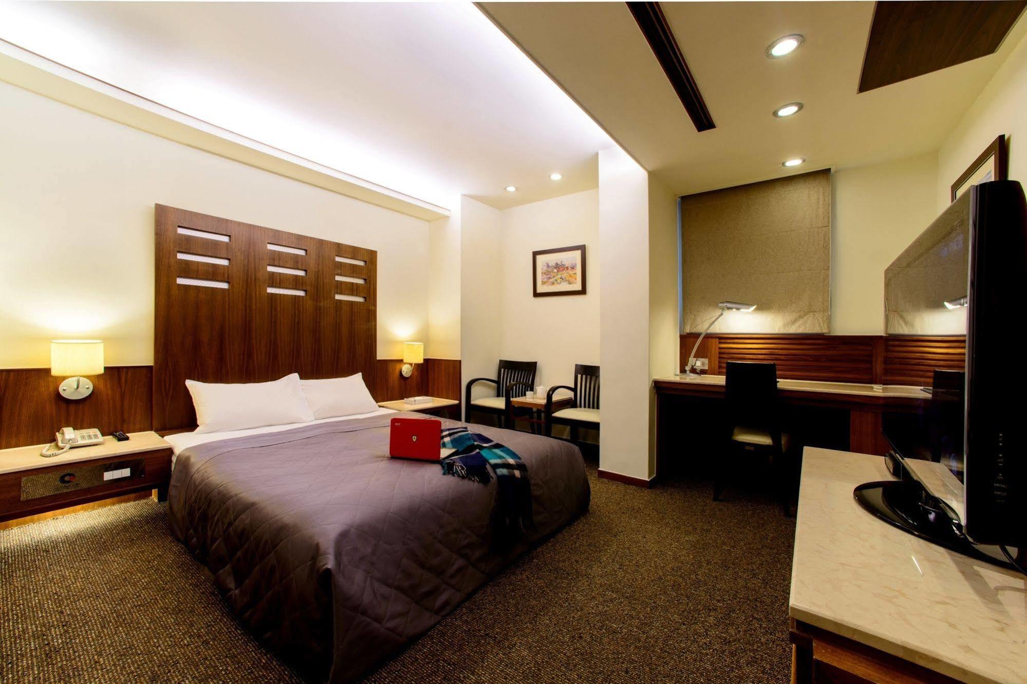 Kao Yuan Hotel - Zhong Shan Taichung Buitenkant foto